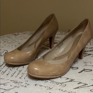 Elegant Tan Women's Pumps